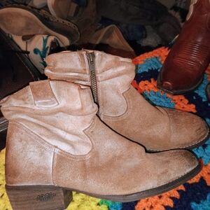 Elegant Tan Suede Ankle Booties